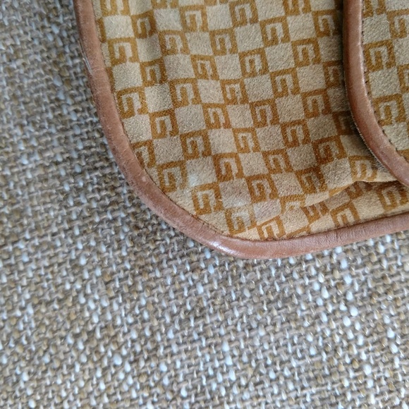 Beige Suede Vintage Gucci Shoulder Bag Purse - Picture 5 of 6